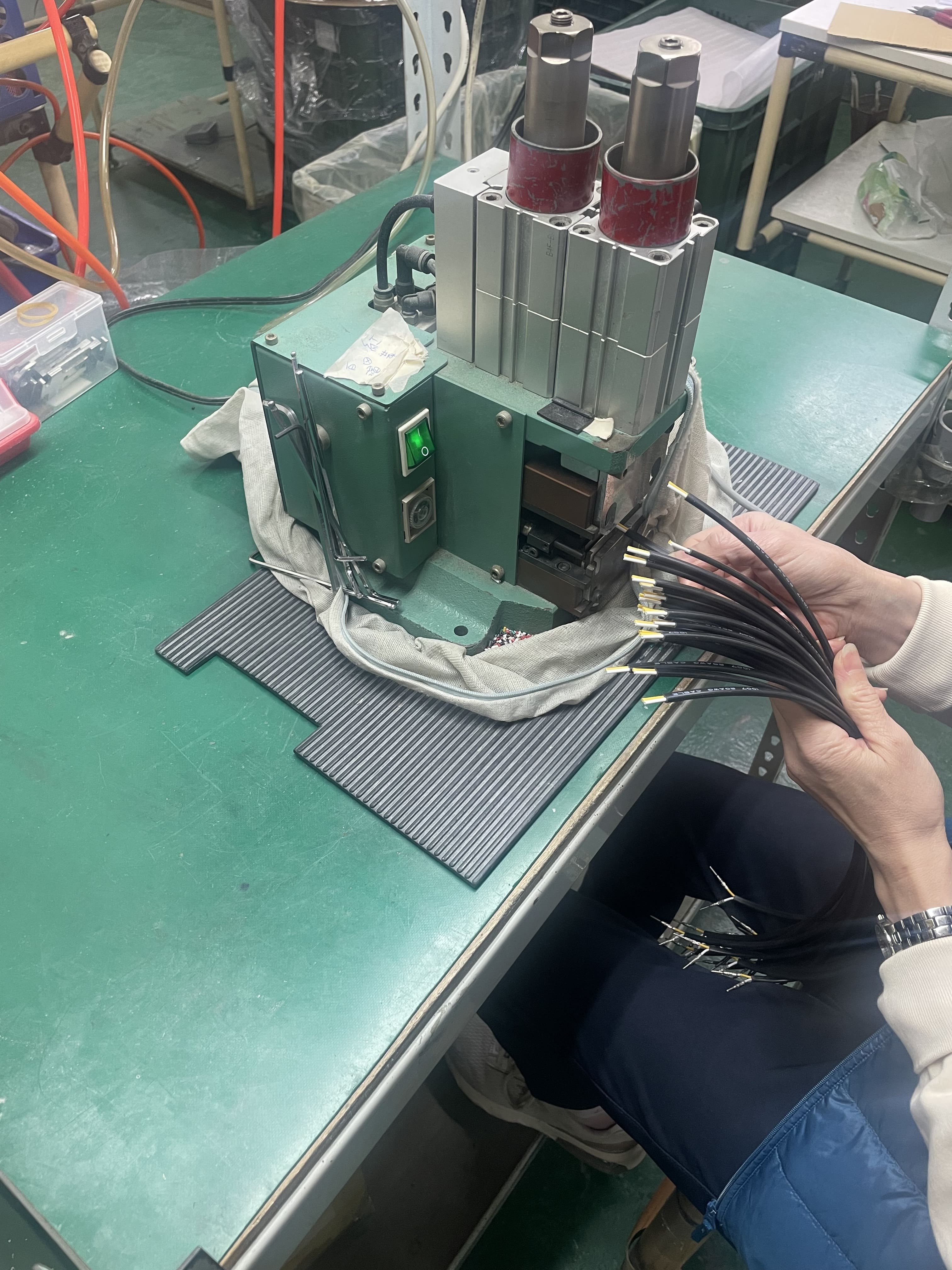 Cable多芯線剝線站